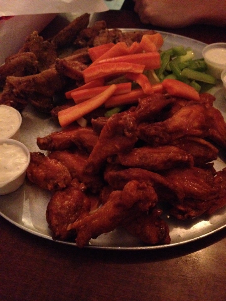 Hot Wings Cafe photo 2